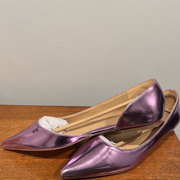 Metallic flats, NWT! - Picture 2 of 5